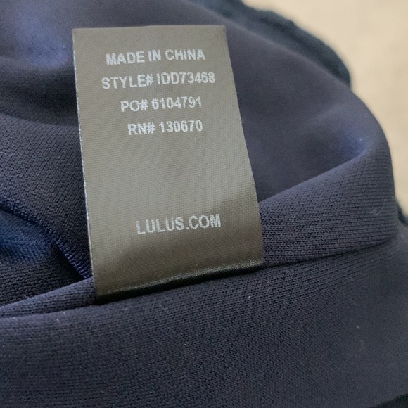 Lulu’s M Ruffled Neck Lace Bodycon Dress - Picture 13 of 13